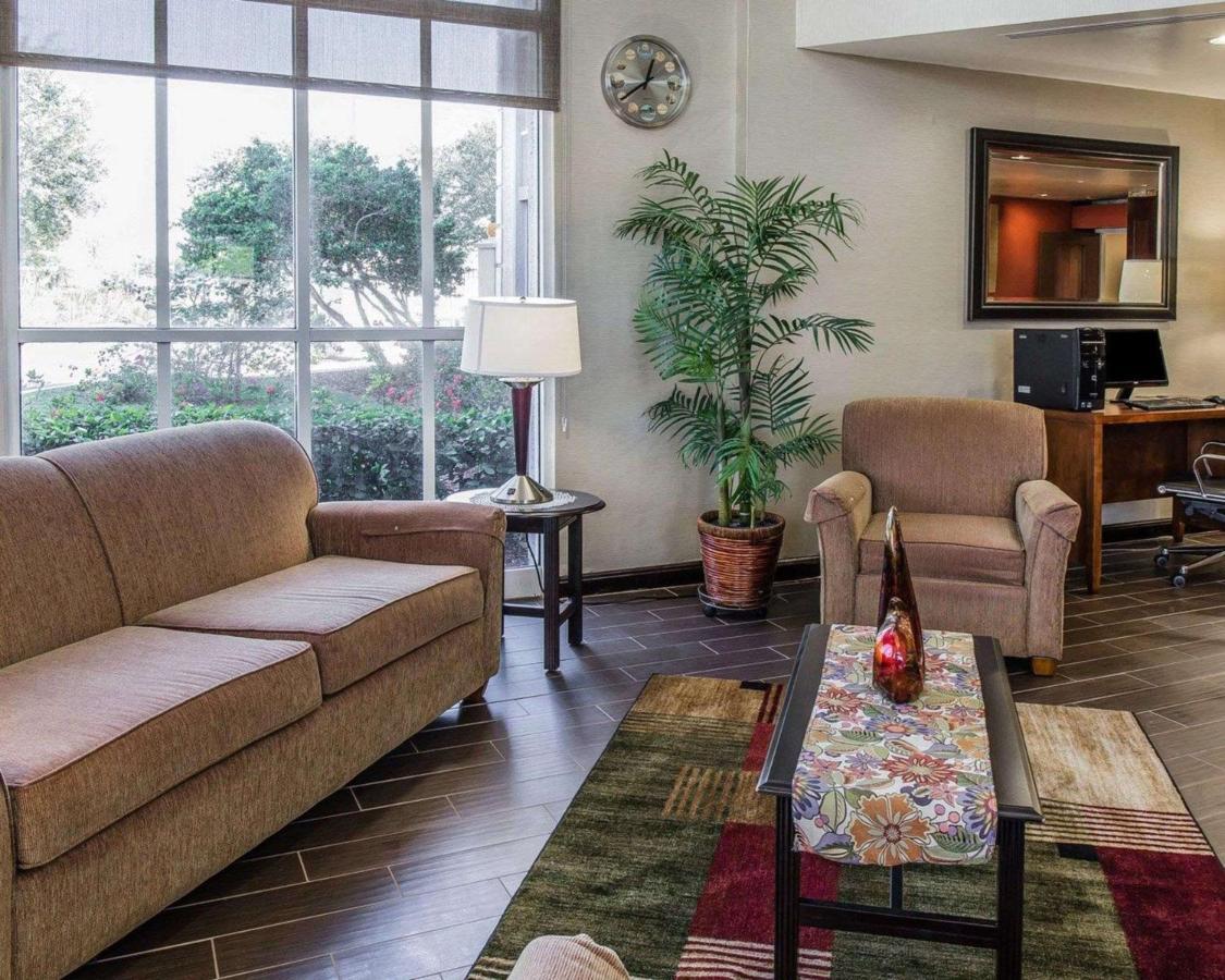 Comfort Inn & Suites Lakeland North I-4 Екстер'єр фото