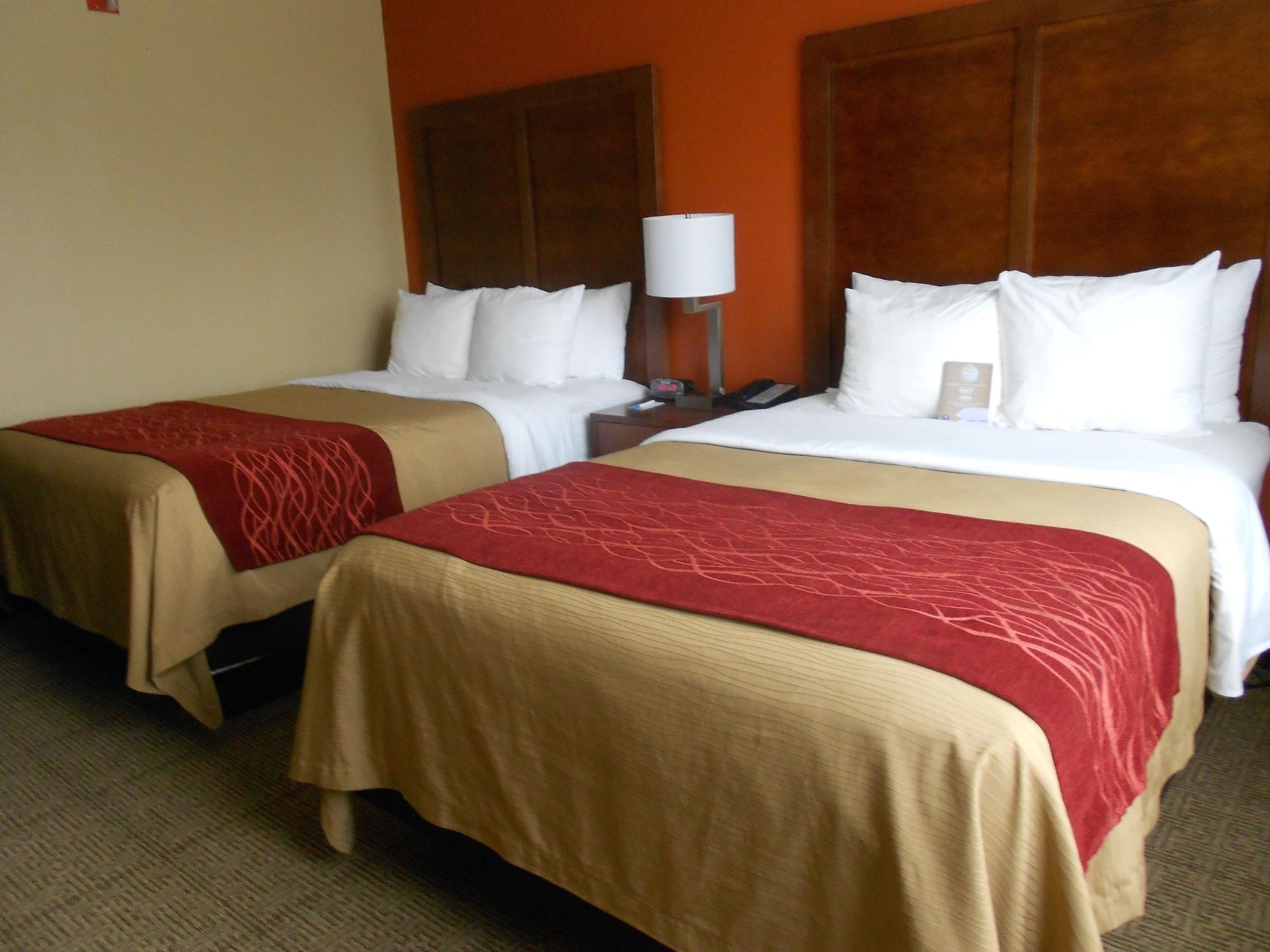 Comfort Inn & Suites Lakeland North I-4 Екстер'єр фото