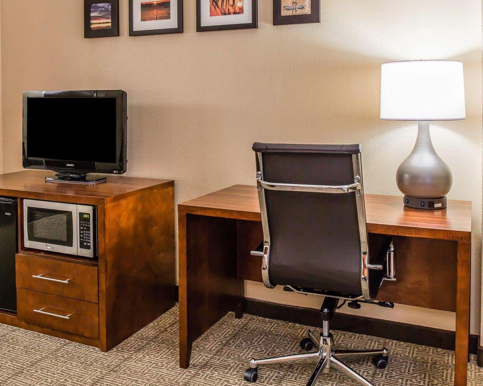 Comfort Inn & Suites Lakeland North I-4 Екстер'єр фото
