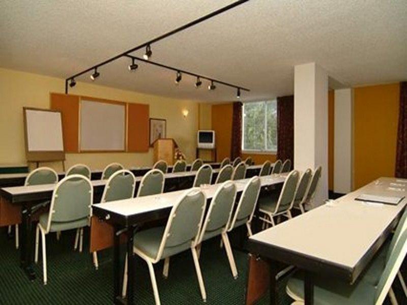 Comfort Inn & Suites Lakeland North I-4 Зручності фото