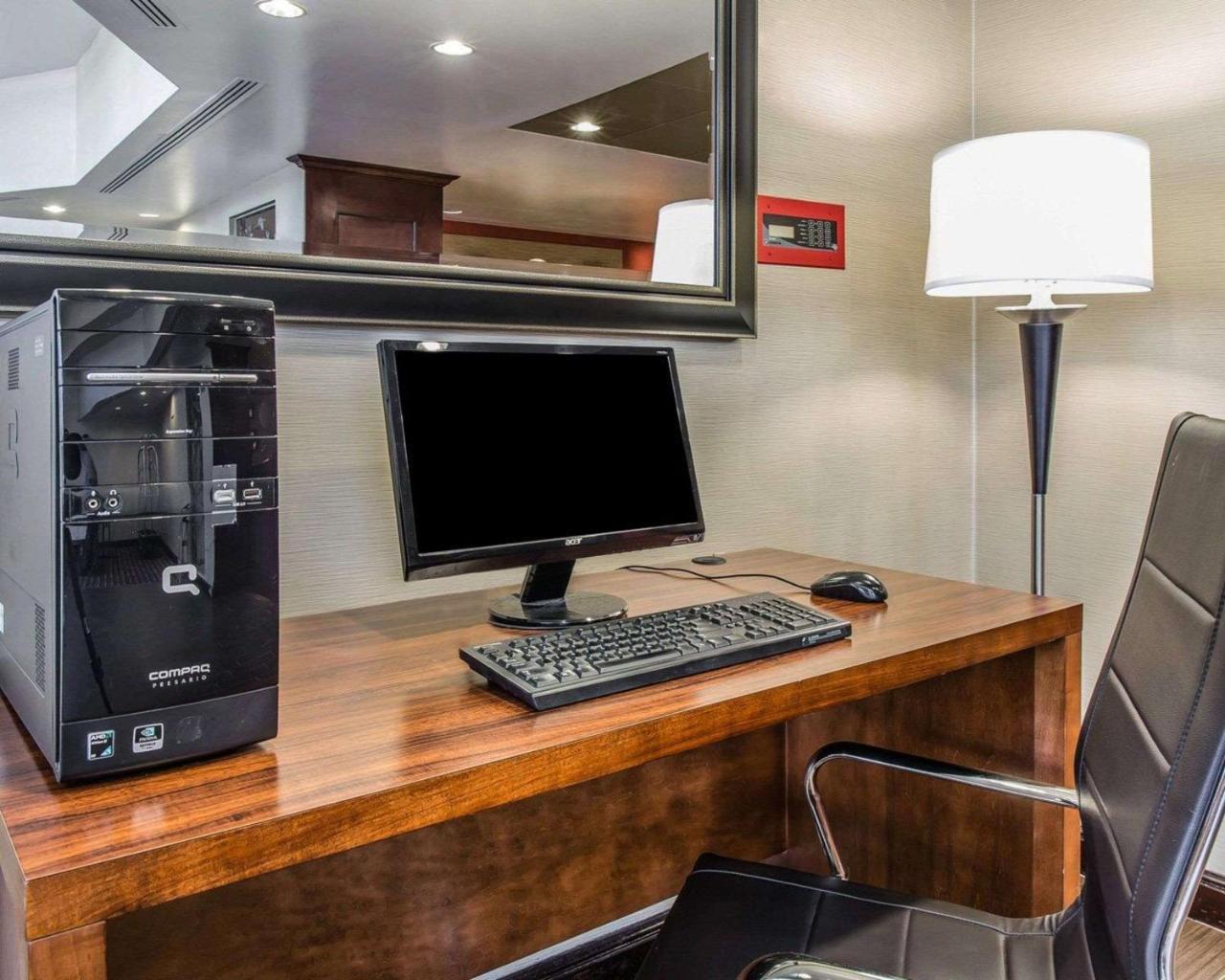 Comfort Inn & Suites Lakeland North I-4 Екстер'єр фото