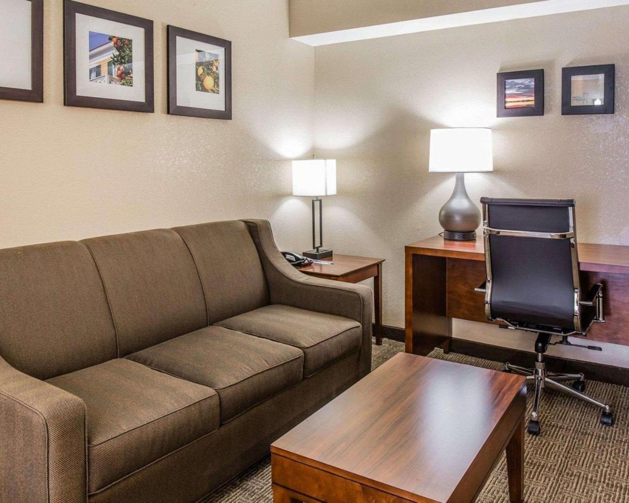 Comfort Inn & Suites Lakeland North I-4 Екстер'єр фото