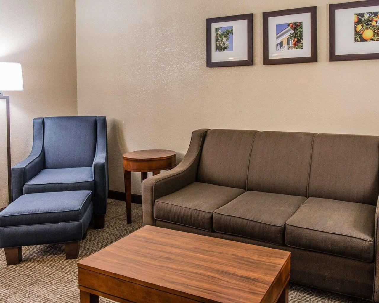 Comfort Inn & Suites Lakeland North I-4 Екстер'єр фото
